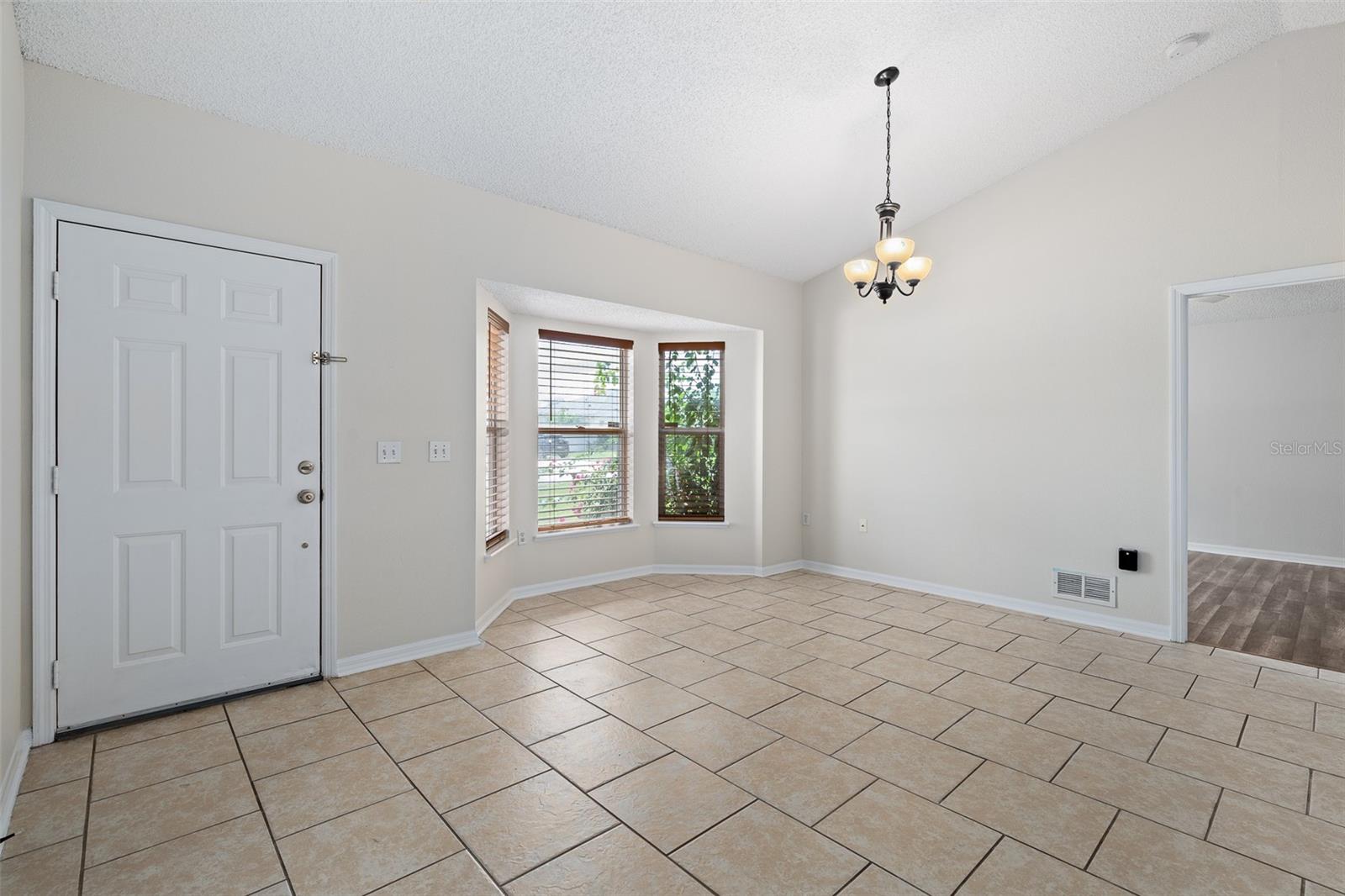 36 FIRETHORN LN — photo 5