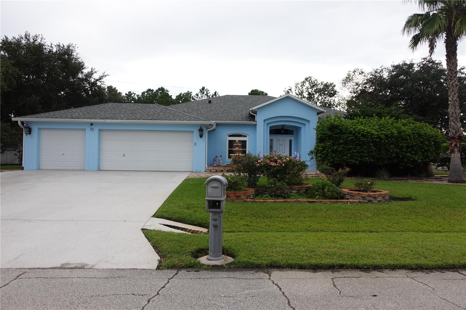 85 LANCELOT DR — photo 3