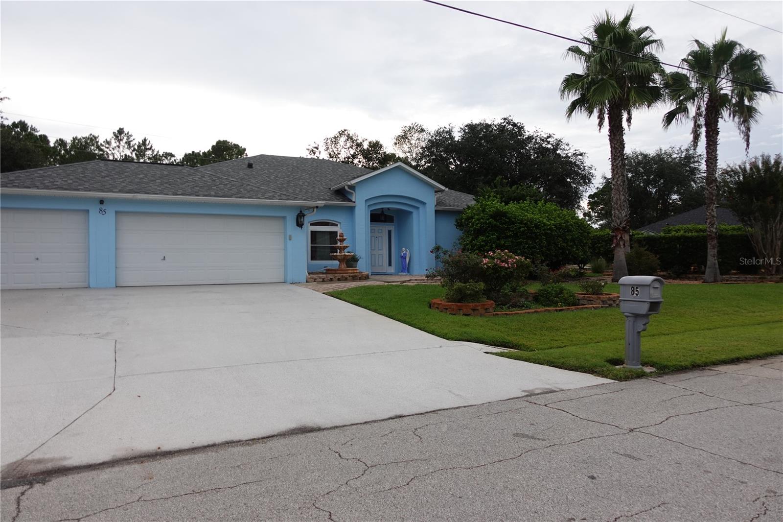 85 LANCELOT DR — photo 4