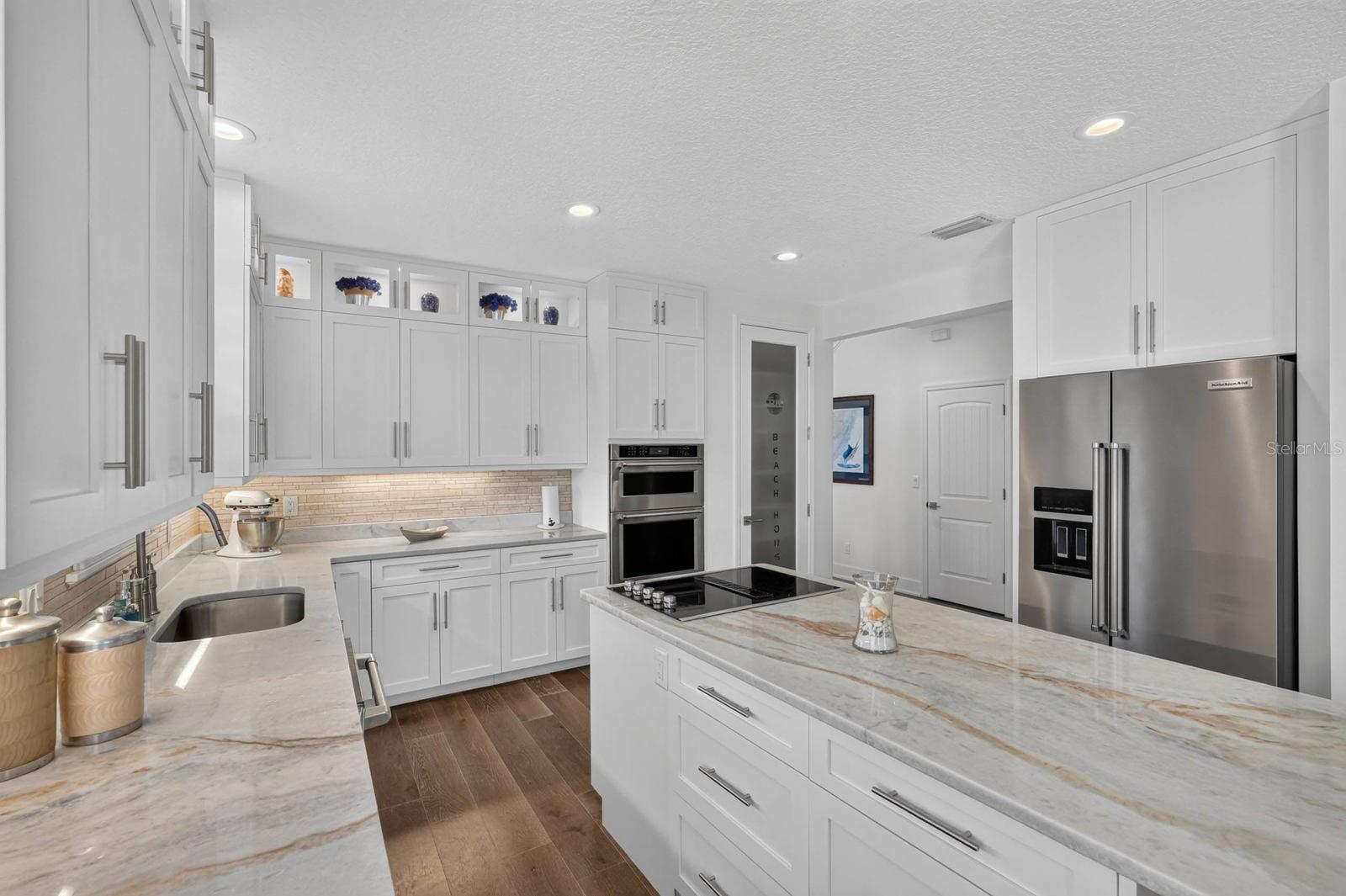 15 MADEIRA CT — photo 11