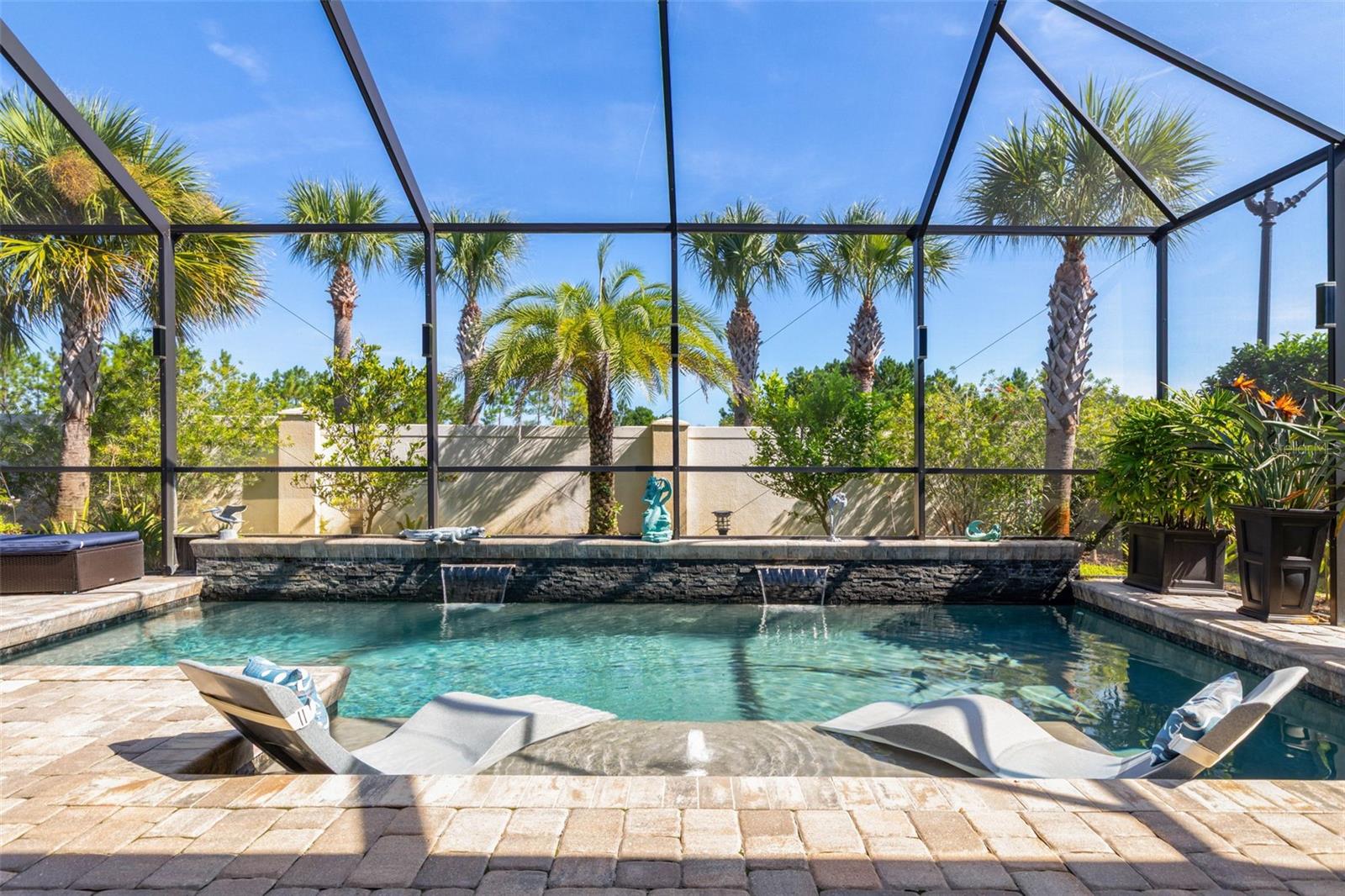 2 DEL PALMA DR — photo 2