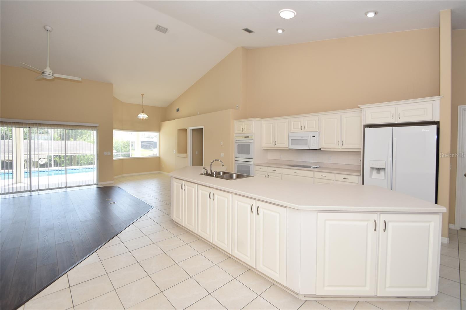 10 CRAMPTON CT — photo 8