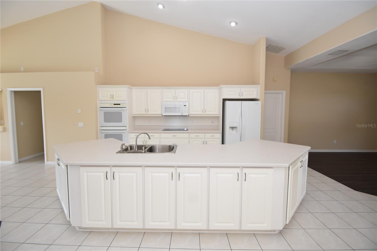 10 CRAMPTON CT — photo 9