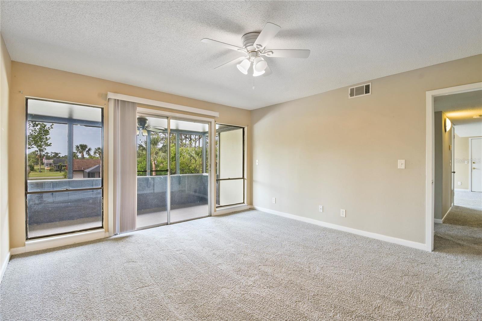 40 CLUB HOUSE DR #207 — photo 11