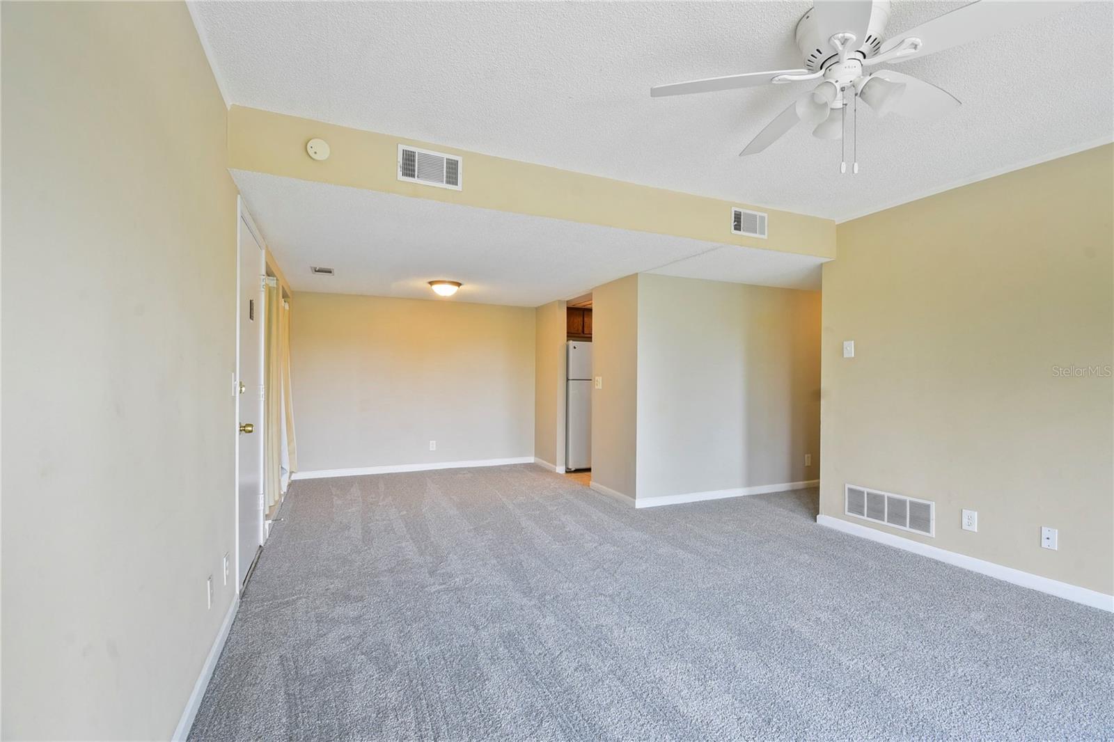 40 CLUB HOUSE DR #207 — photo 5