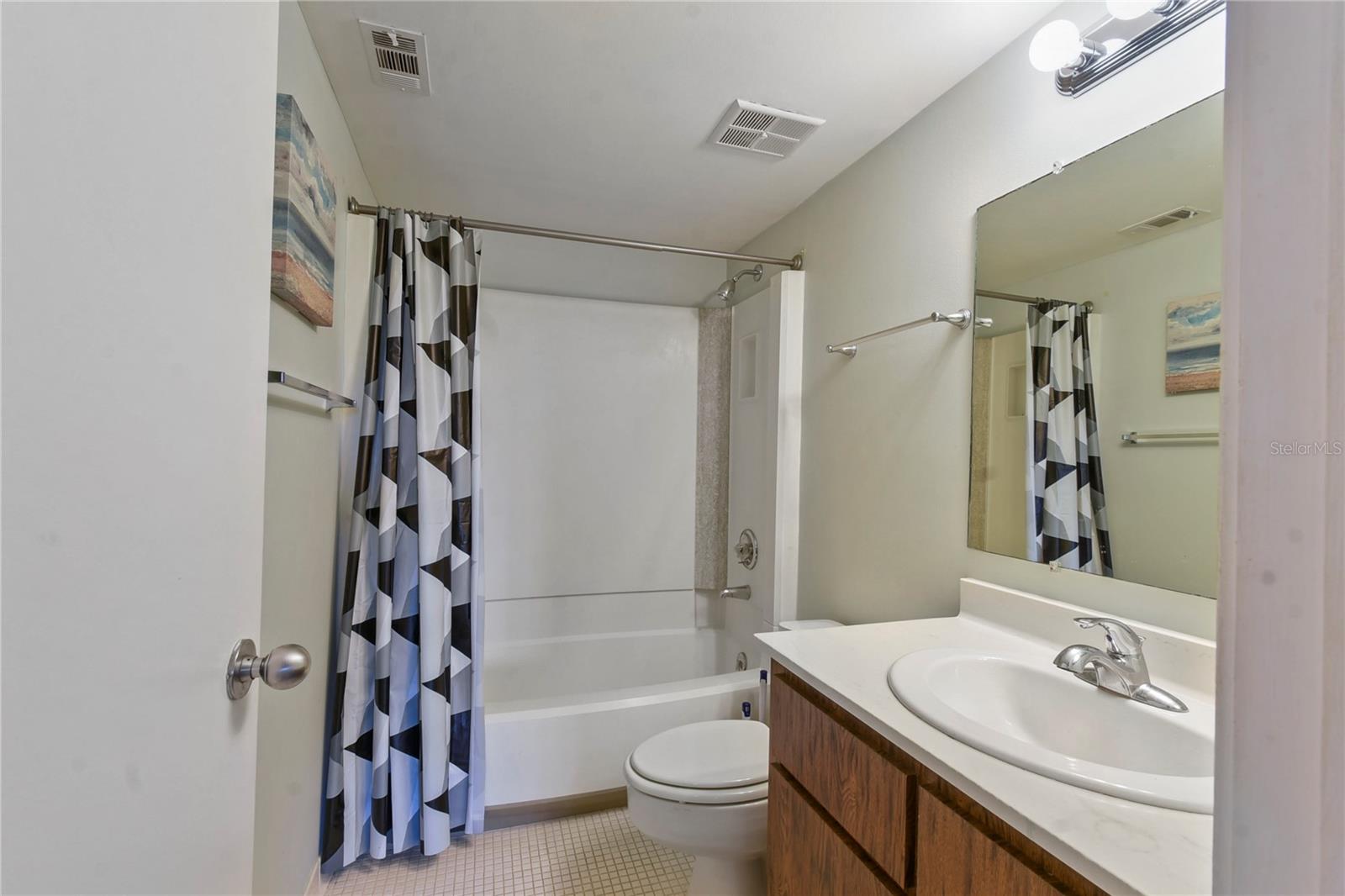40 CLUB HOUSE DR #207 — photo 9