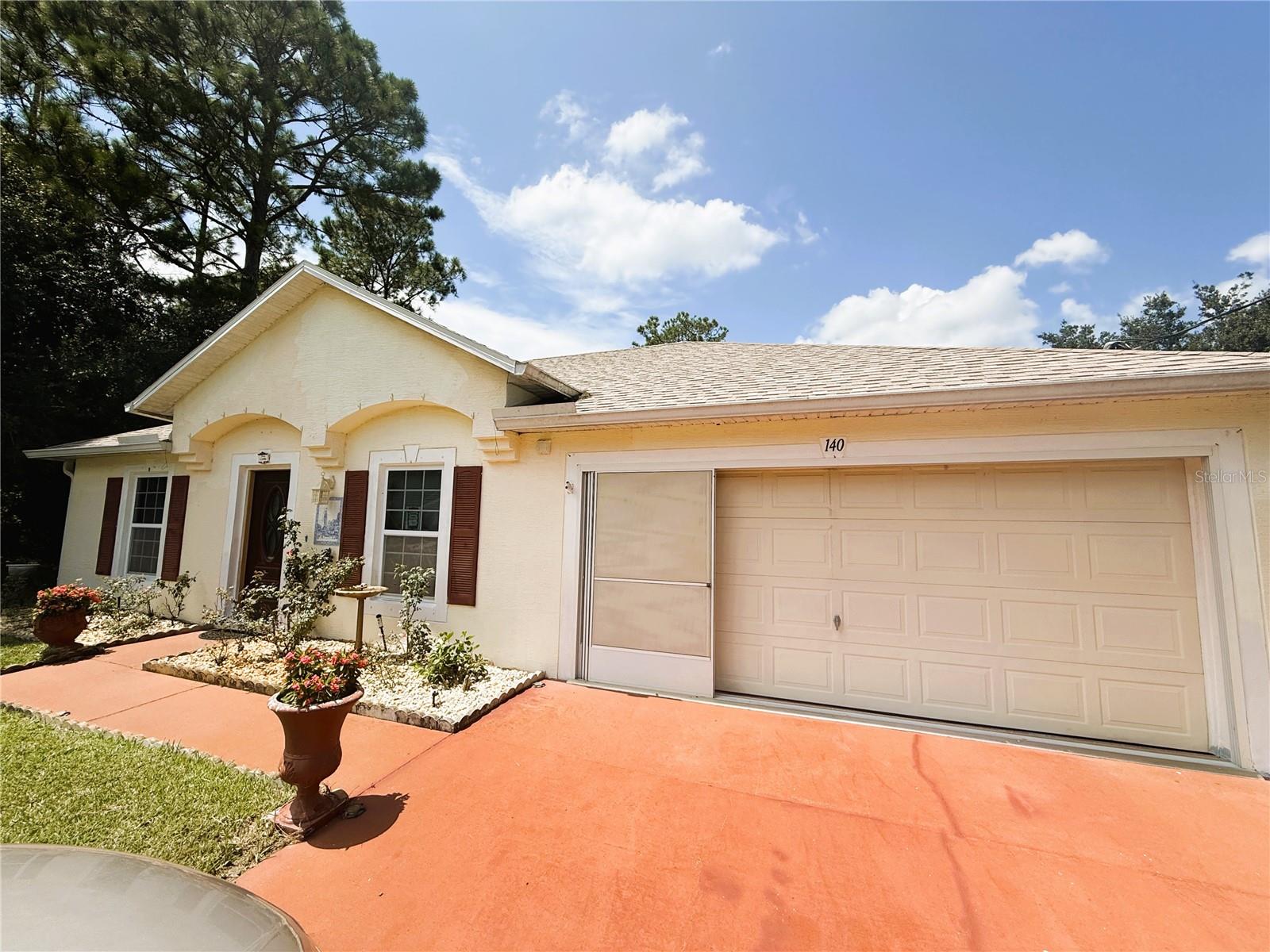 140 PERSIMMON DR — photo 2