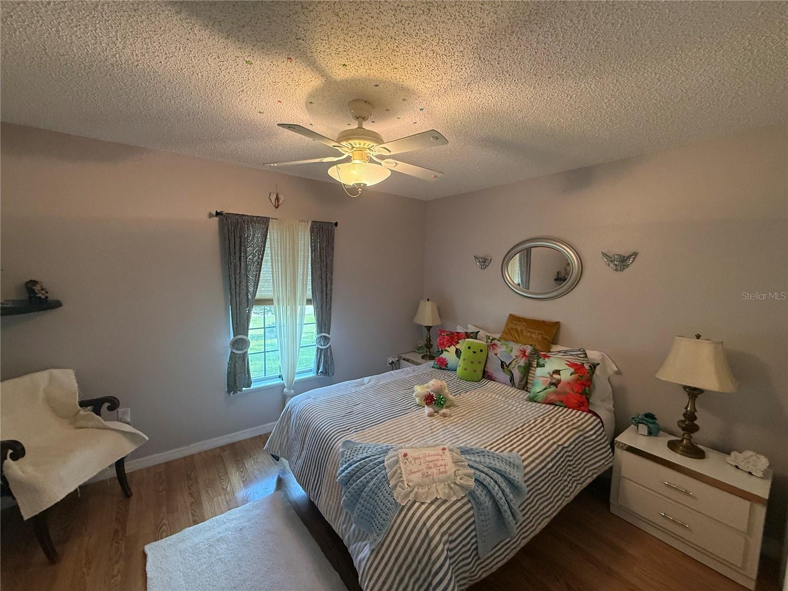 140 PERSIMMON DR — photo 8