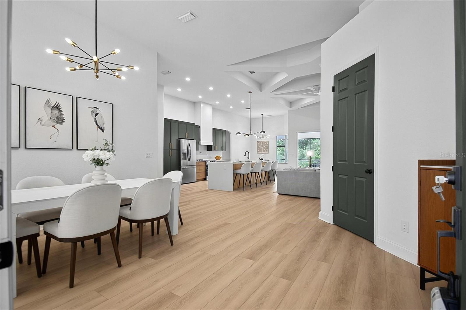 34 SOUTHLAKE DR — photo 5