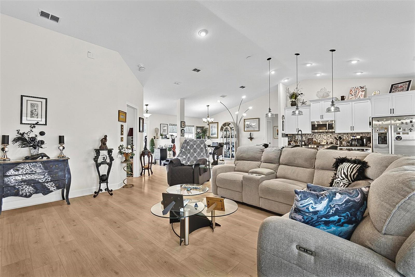 21 WOOD CLIFT LN — photo 12