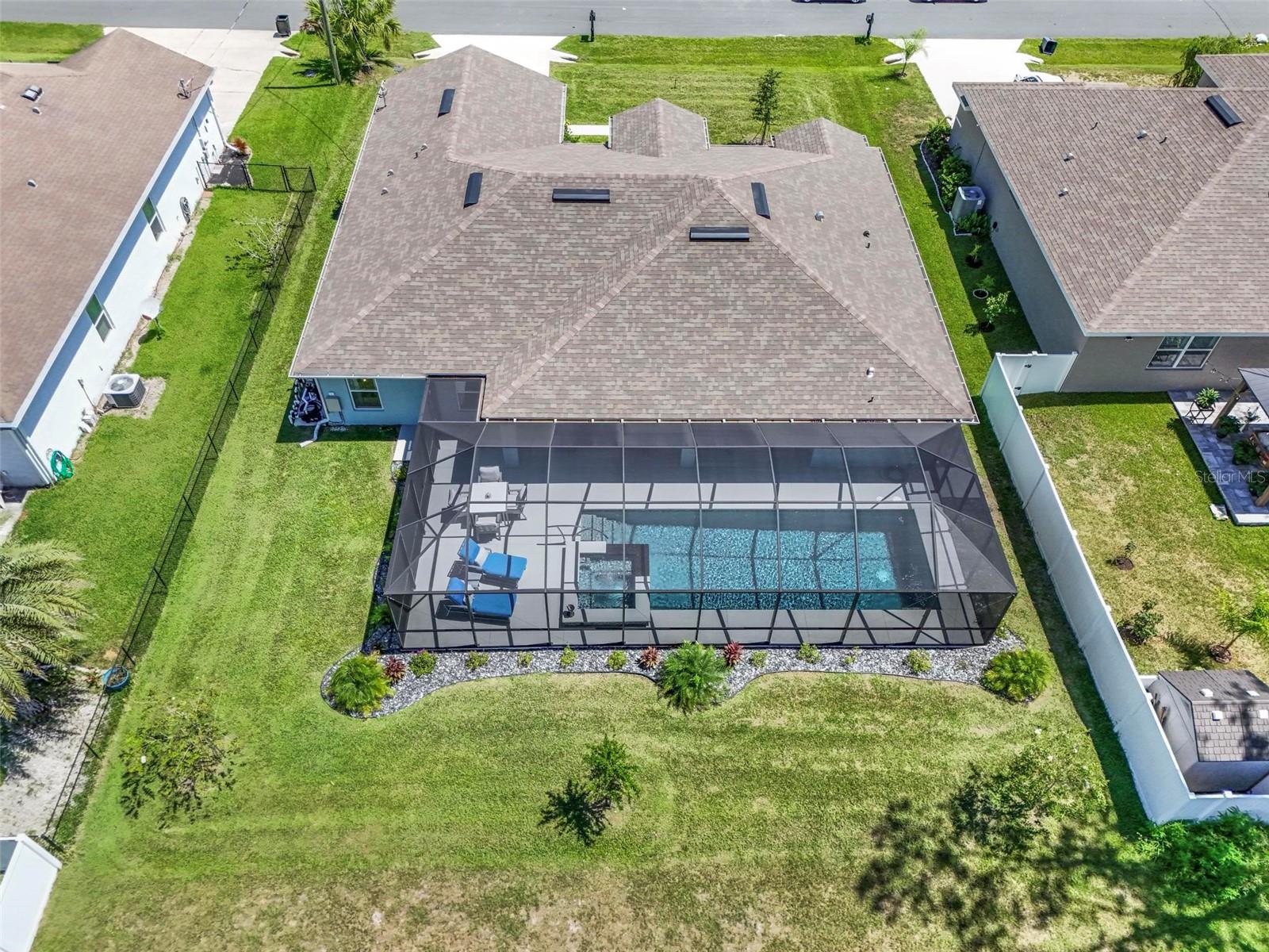 21 WOOD CLIFT LN — photo 3