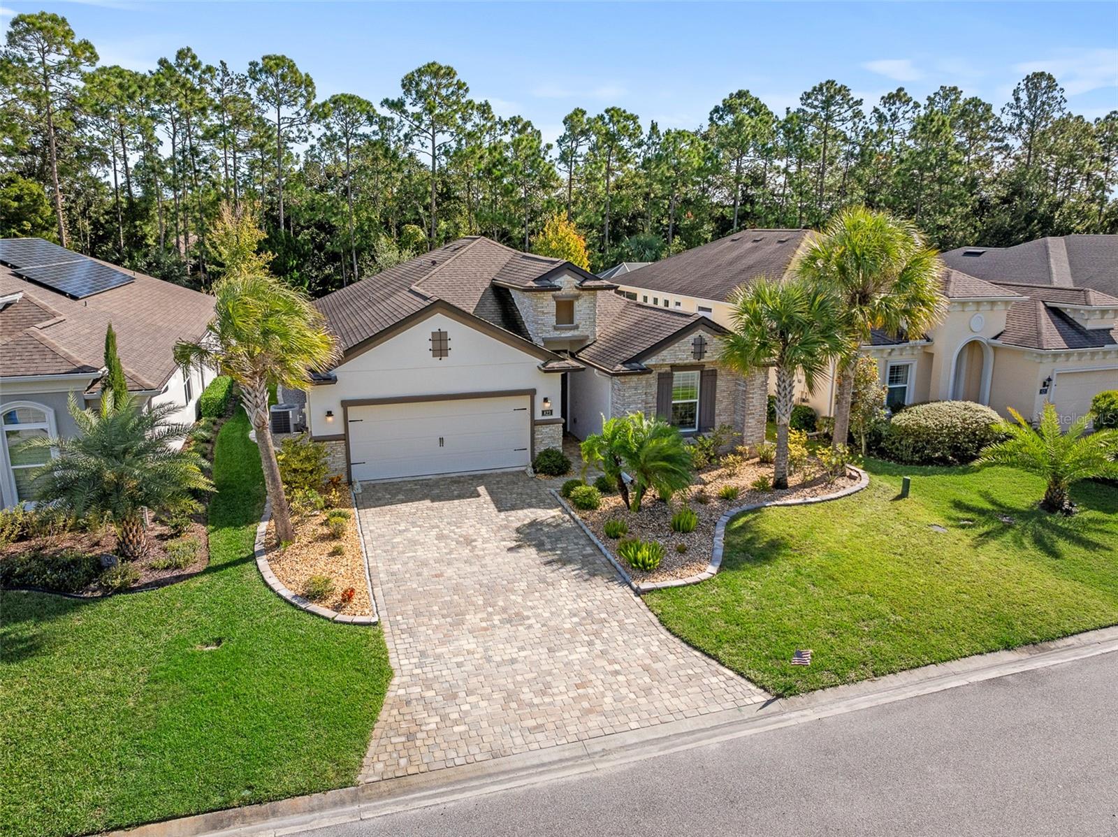 823 CREEKWOOD DR