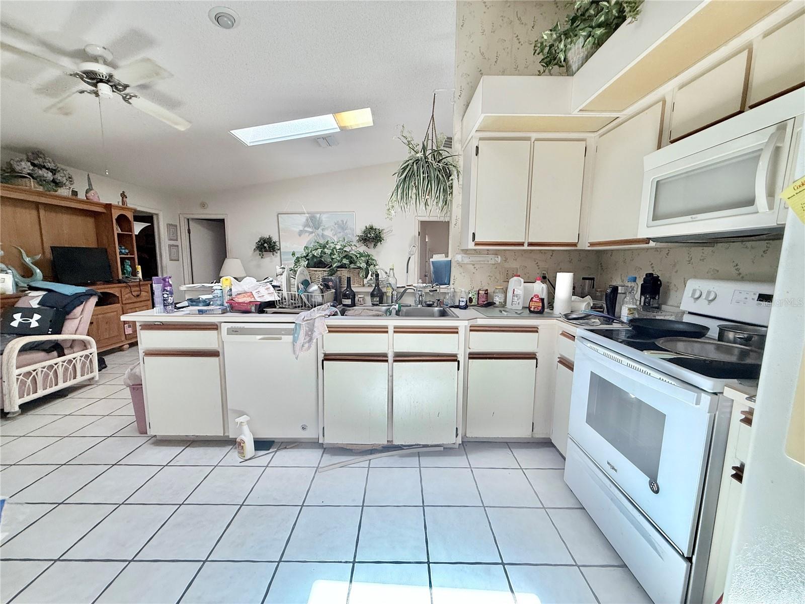 10 BRADLEY PL — photo 7