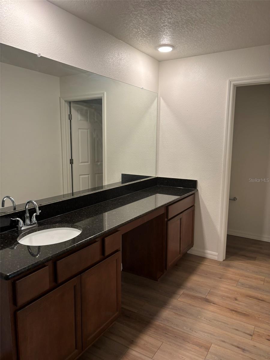 15 LAMOYNE LN — photo 11