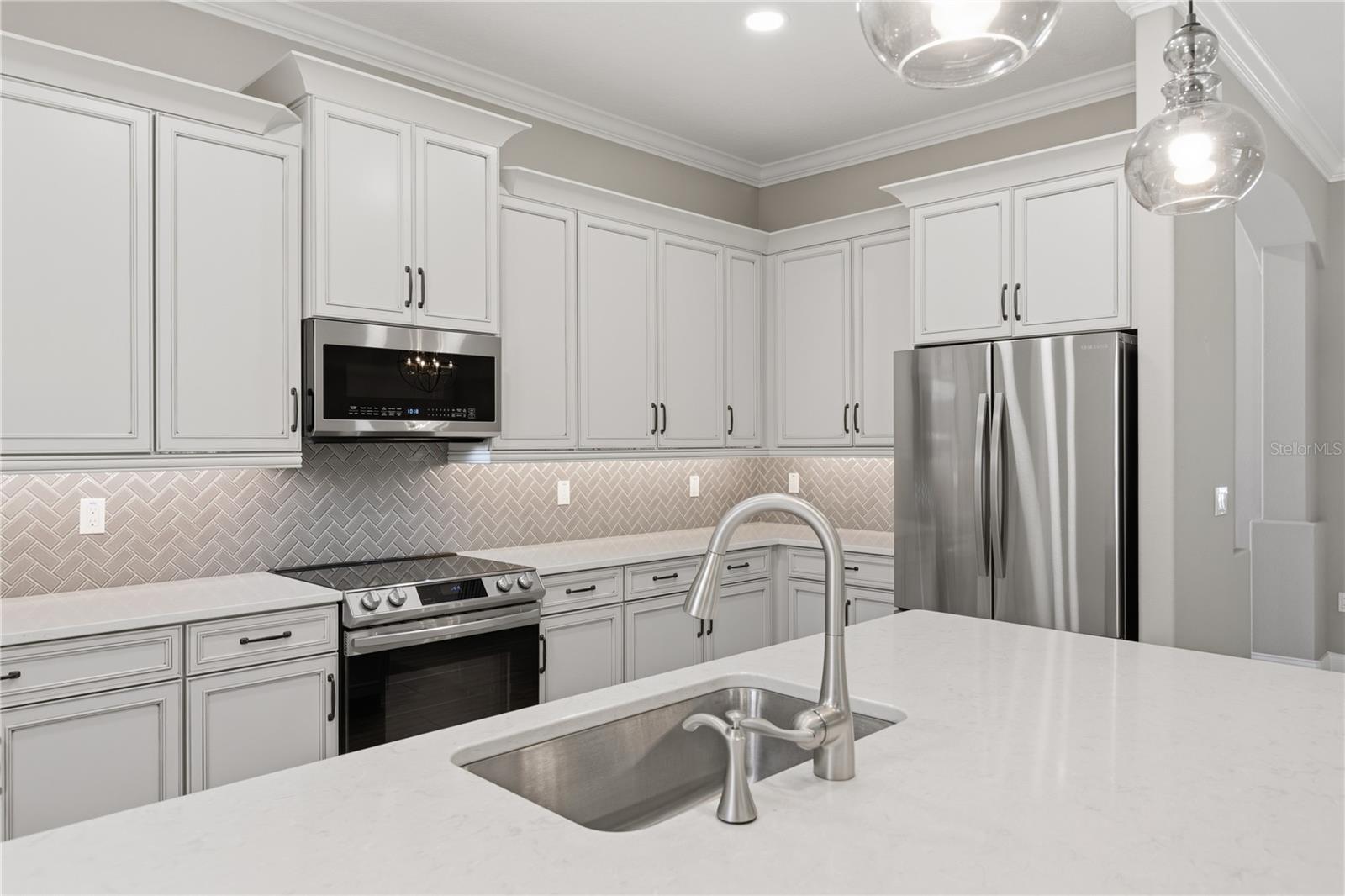 7 OASIS CIR — photo 11