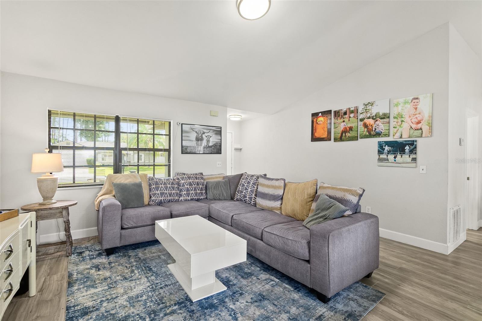 14 BALLARD LN — photo 6