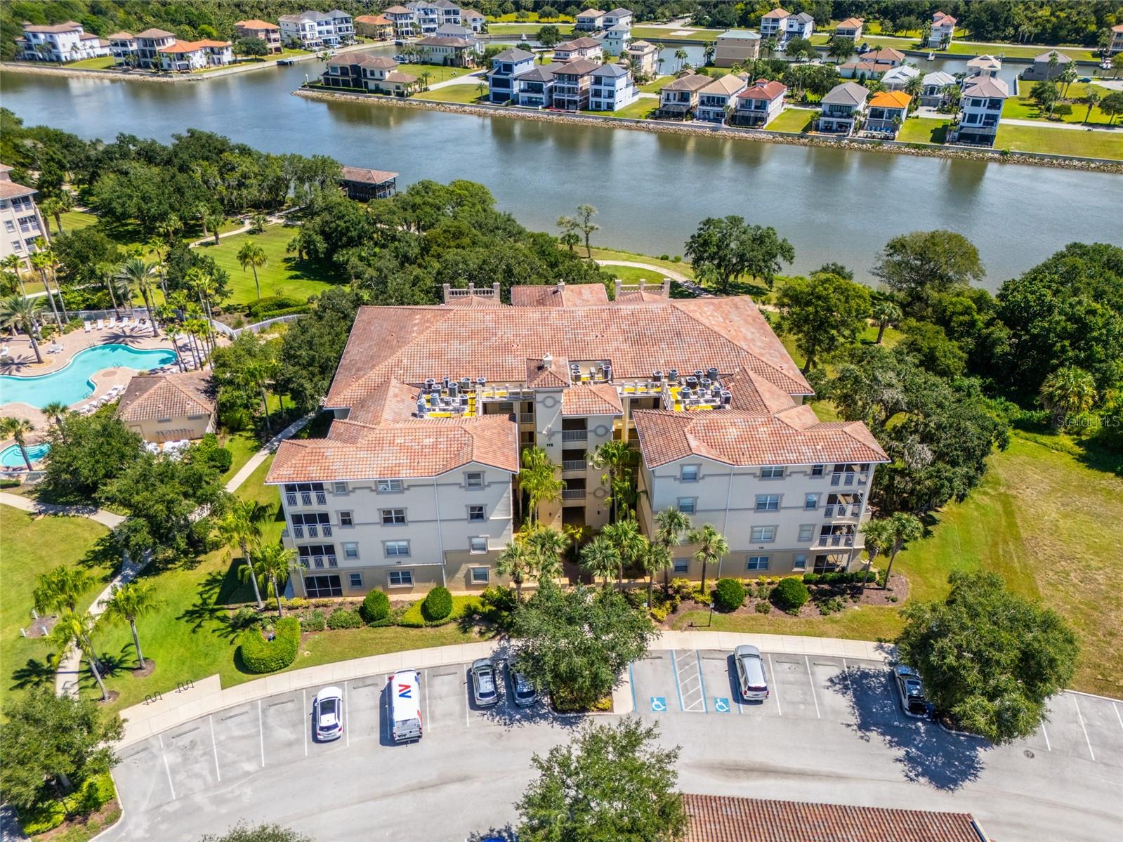 115 RIVERVIEW BND S #2123