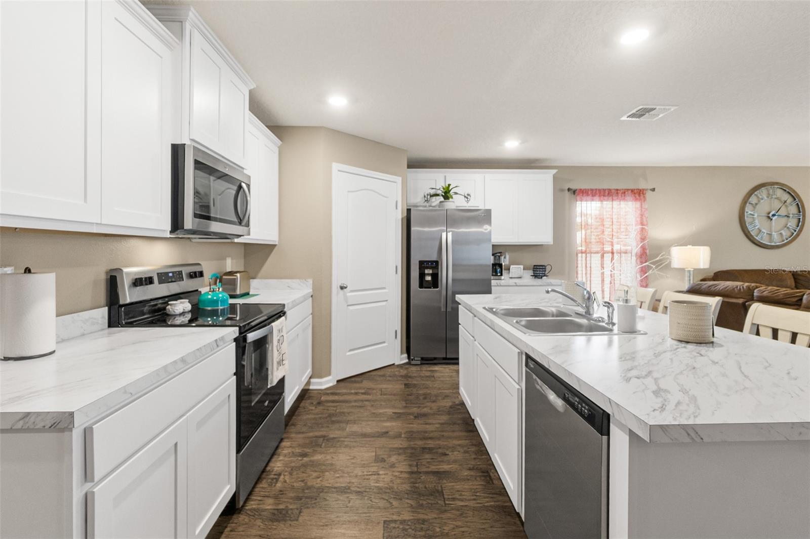 1 RICHFIELD PL — photo 7