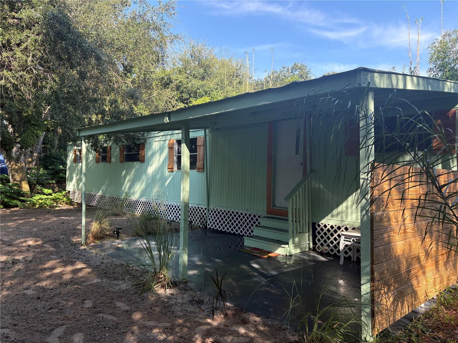 10 SEMINOLE AVE