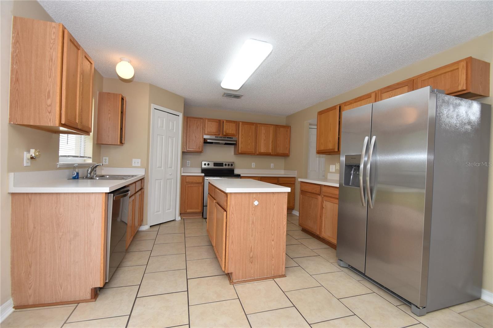 27 RIVERDALE LN — photo 8