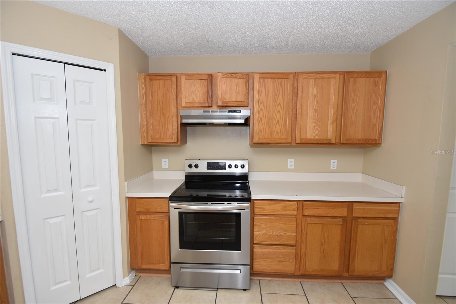 27 RIVERDALE LN — photo 10