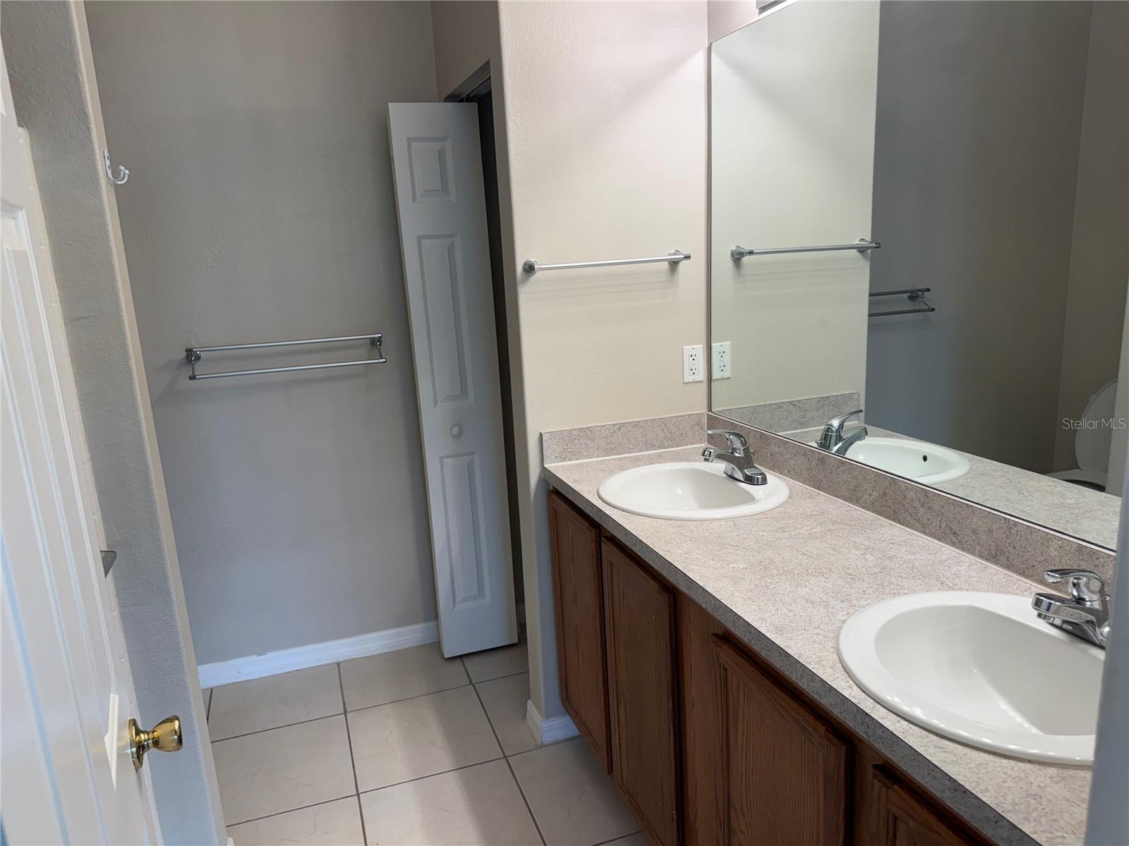 125 FLORIDA PARK DR — photo 11