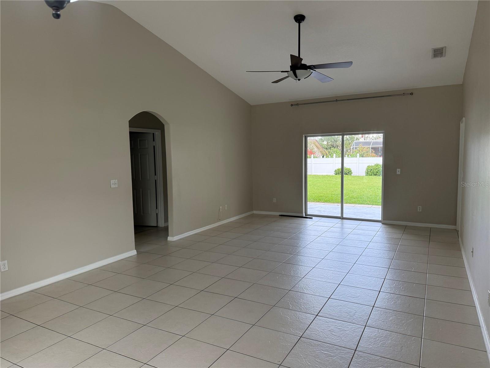 125 FLORIDA PARK DR — photo 5