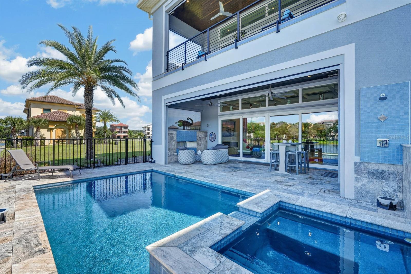 304 YACHT HARBOR DR — photo 2