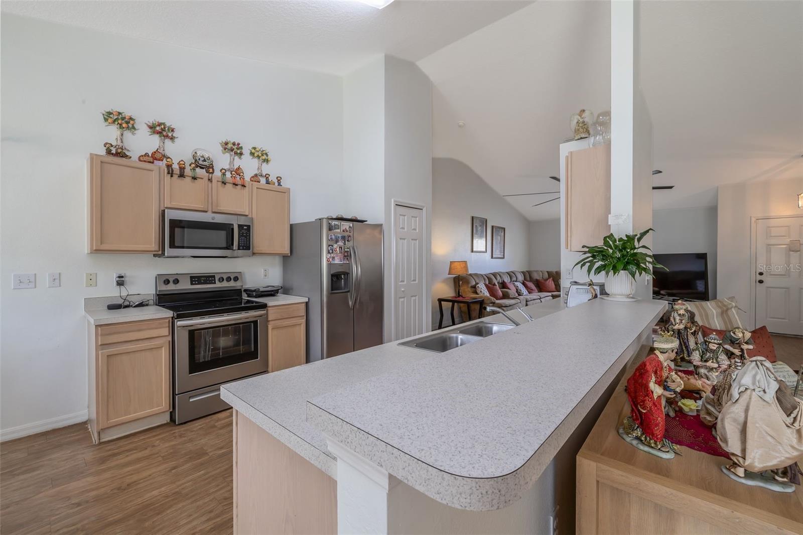 8 PINE BUSH LN — photo 11