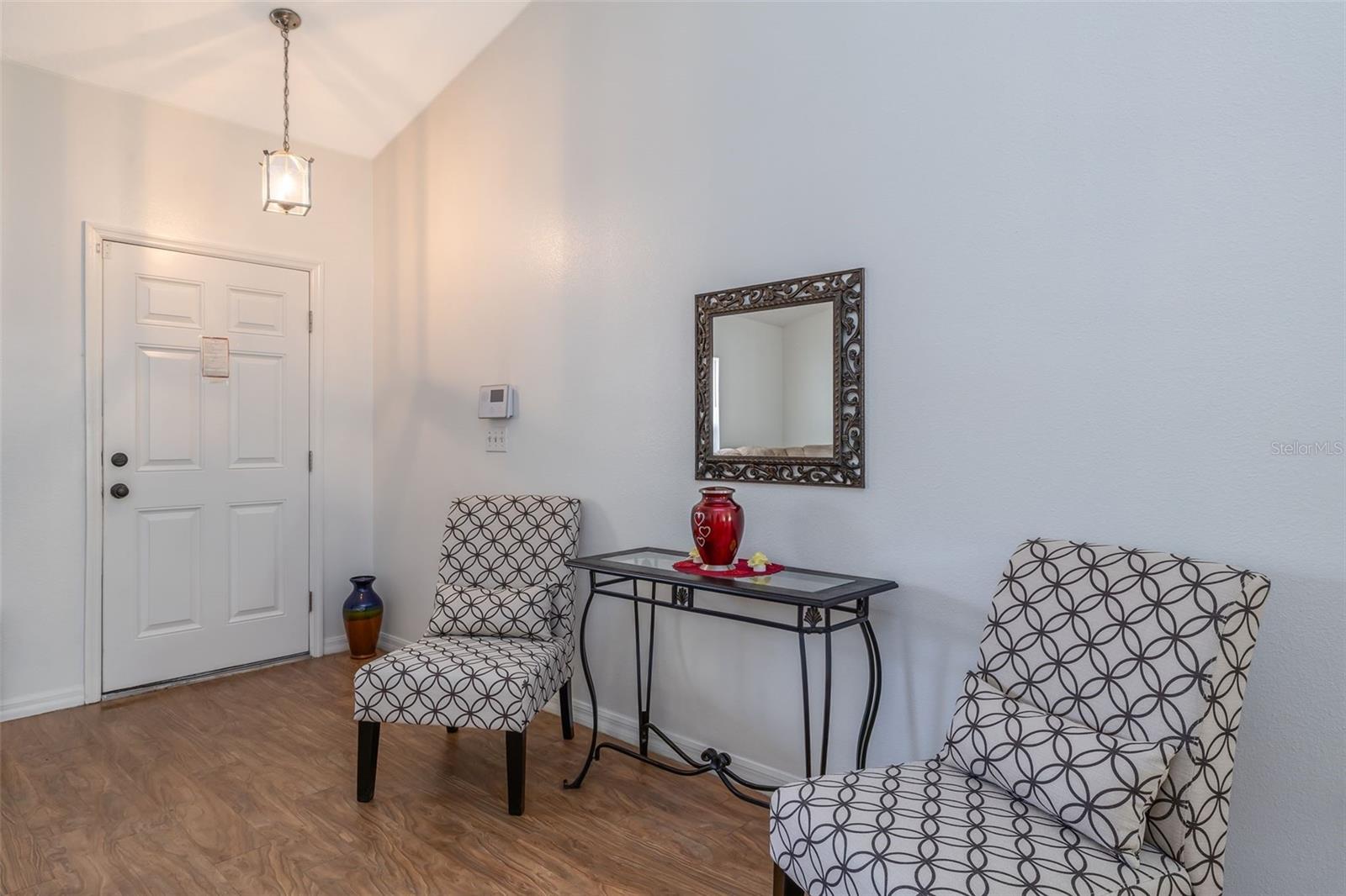 8 PINE BUSH LN — photo 4