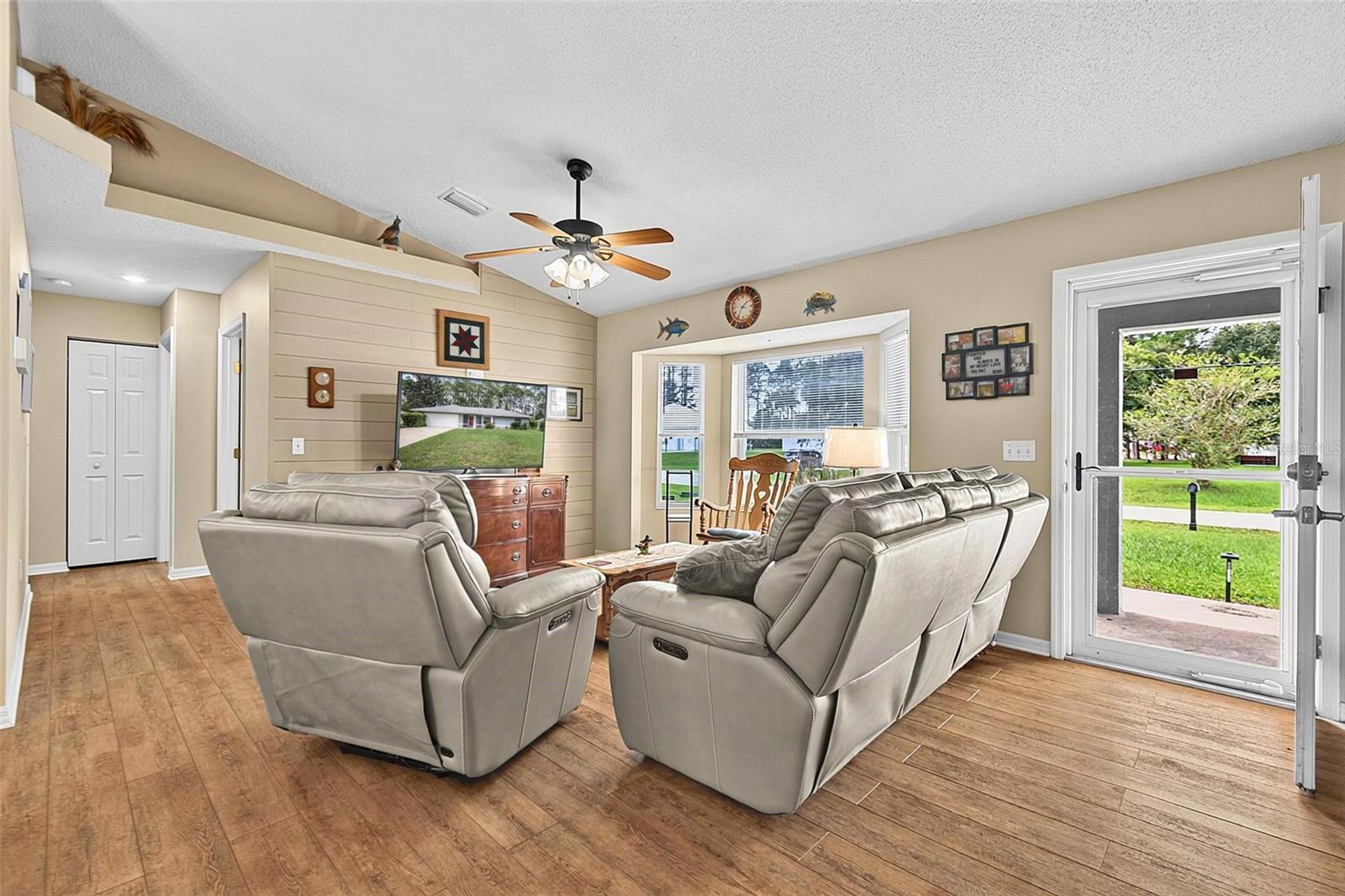 98 SMITH TRL — photo 3