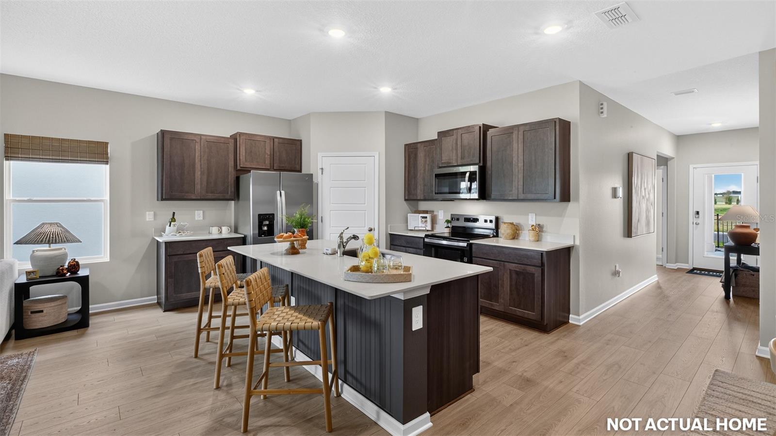 233 HAWTHORN AVE — photo 5