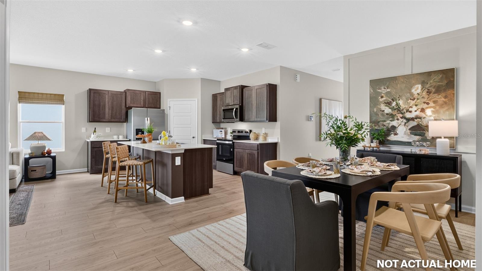 233 HAWTHORN AVE — photo 8