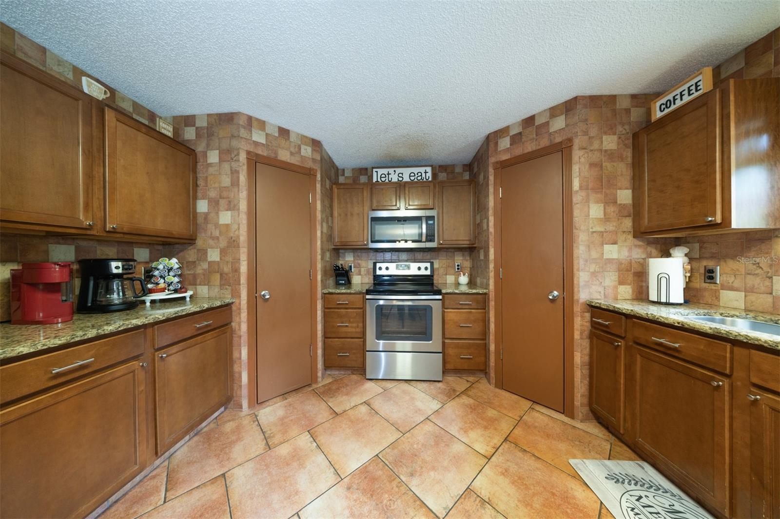 17 PINELL LN — photo 9