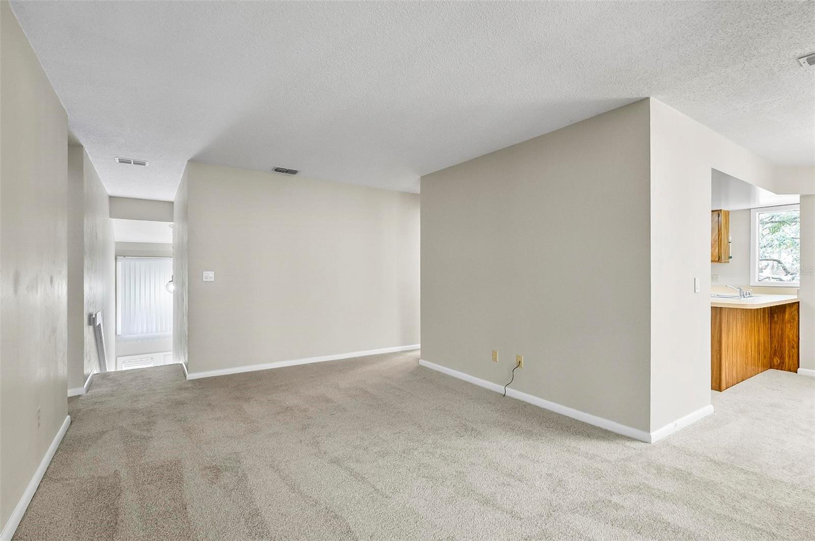 14 OAKMONT CT #14 — photo 4