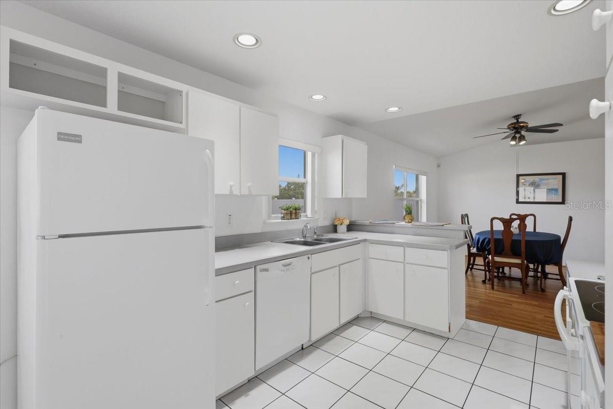 7 FIFER LN — photo 5