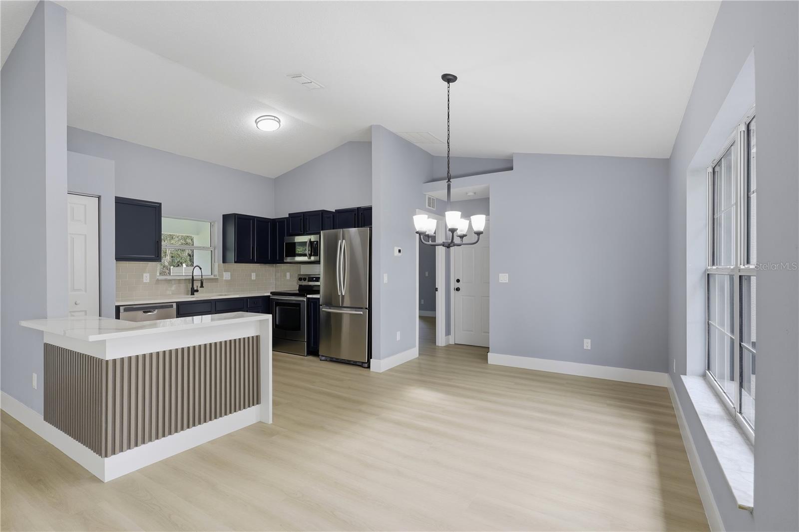 23 LUTHER DR — photo 12