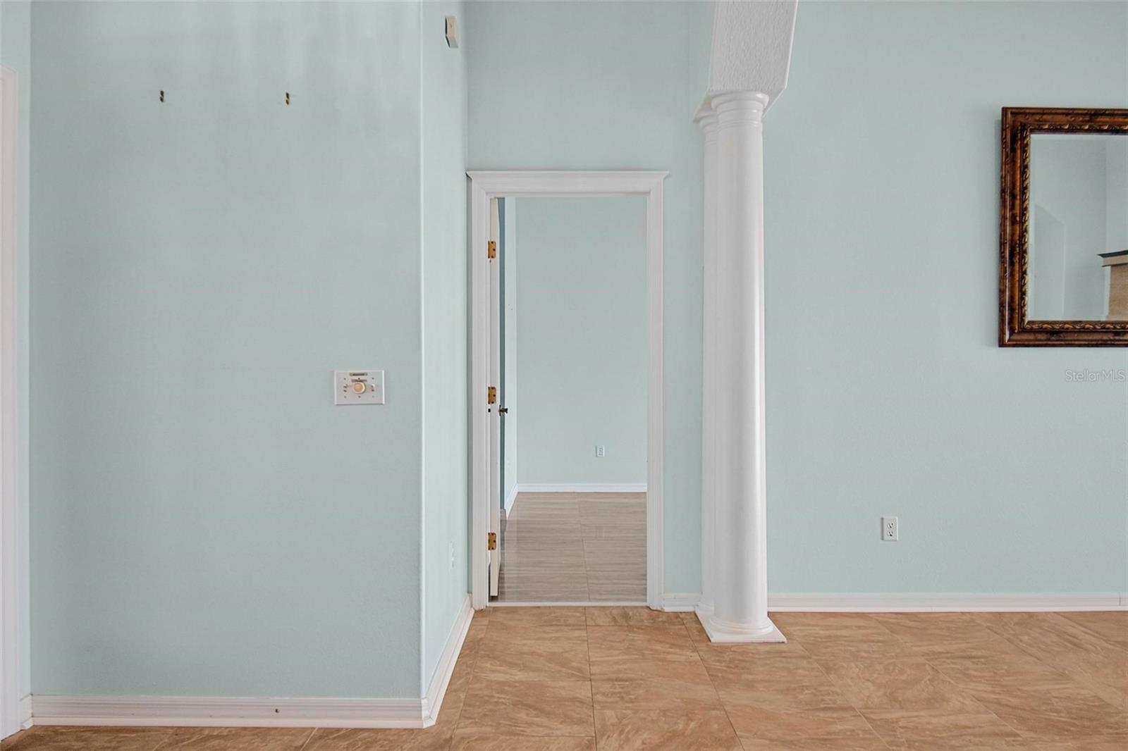 10 CHELSEA CT — photo 9