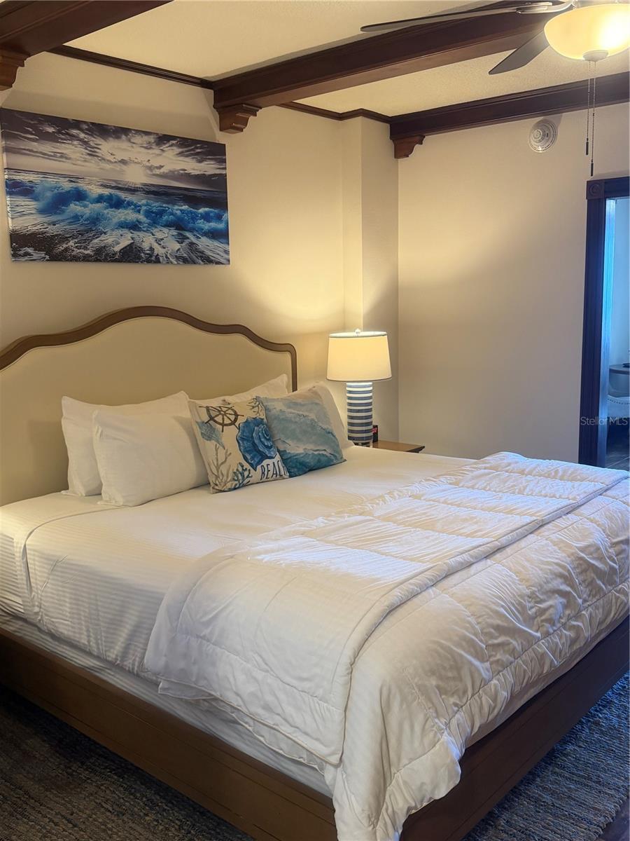 200 OCEAN CREST DR #427 — photo 9