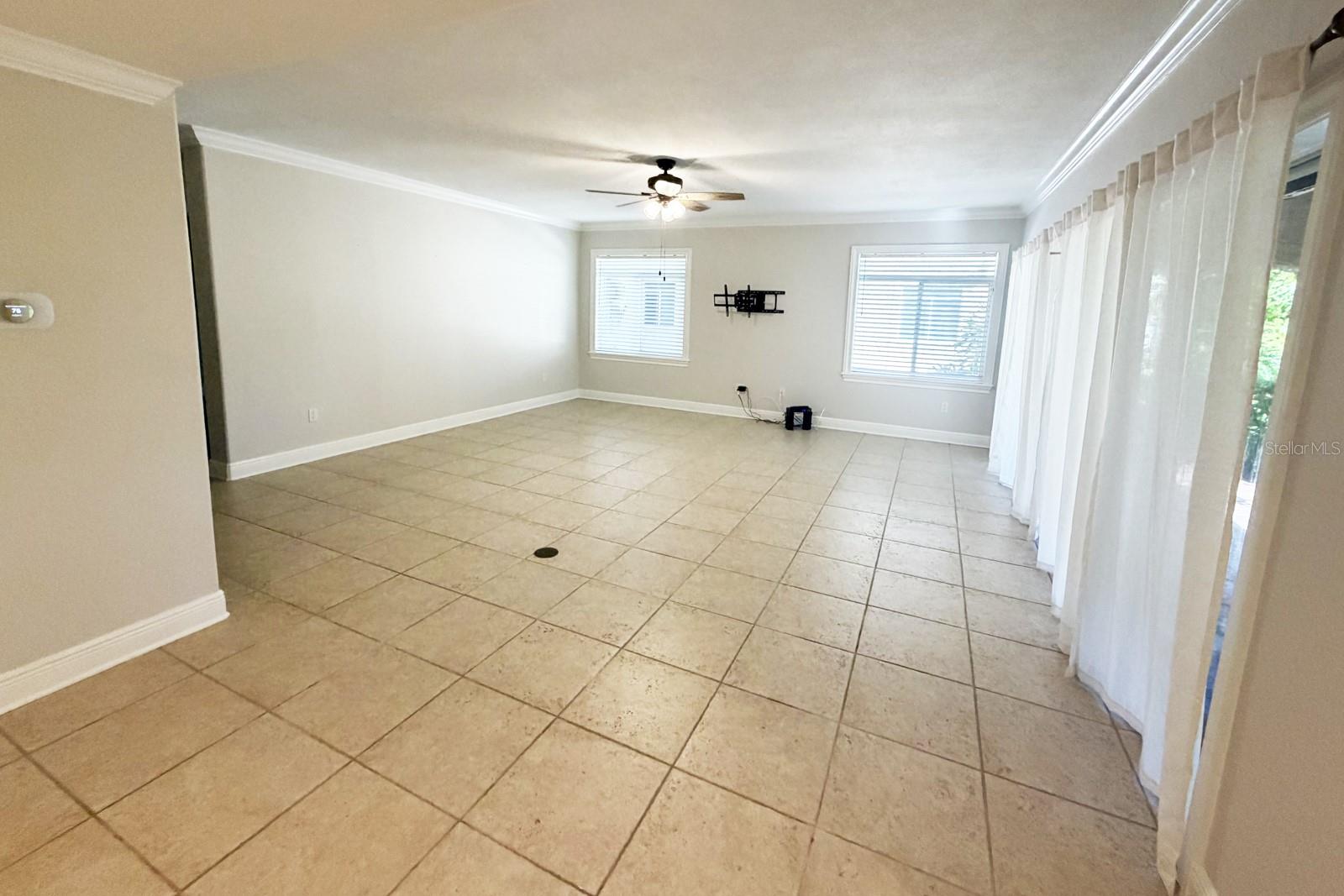 112 CLUB HOUSE DR #102 — photo 2