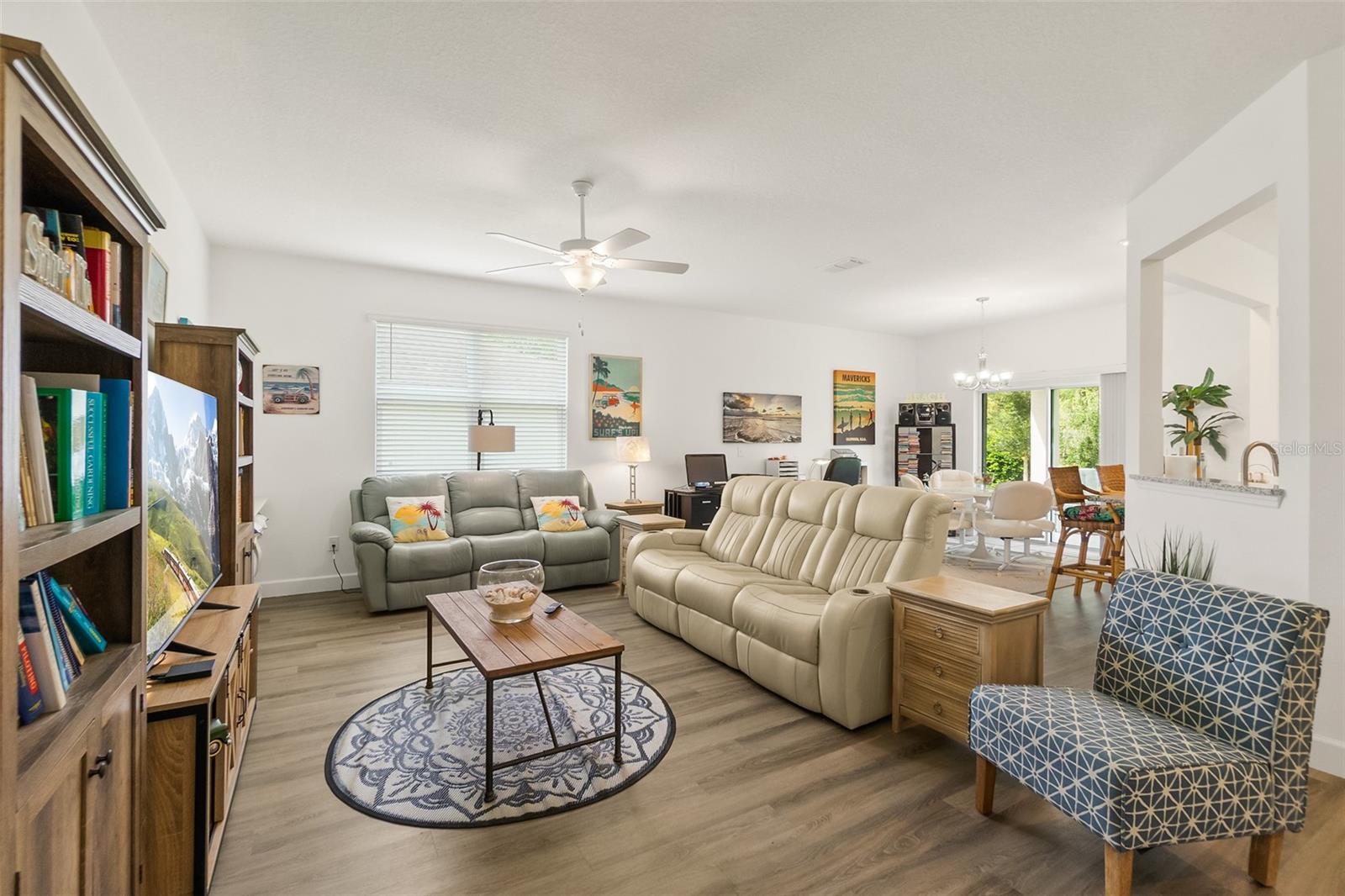 51 ROYAL OAK DR — photo 4