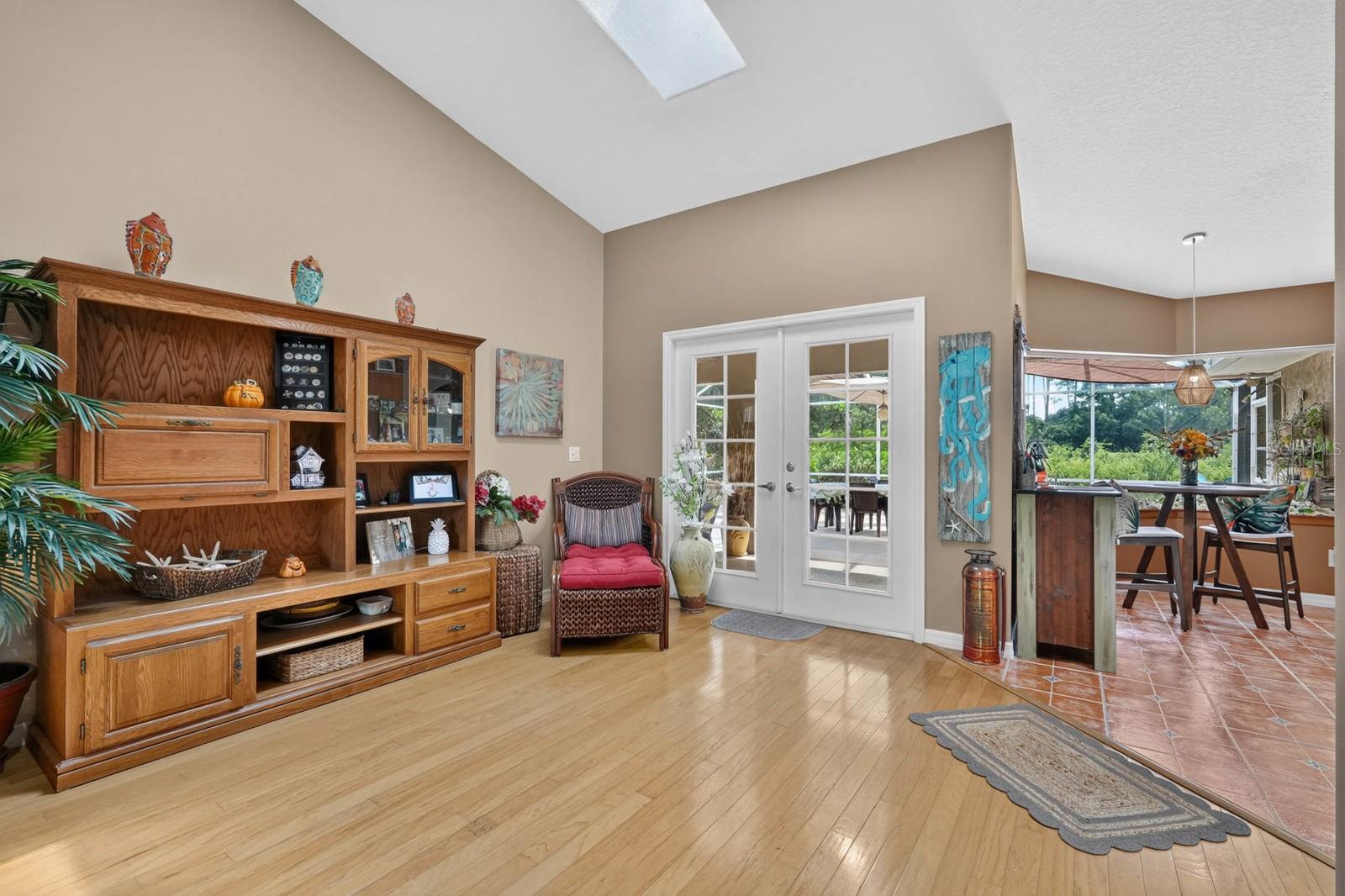 84 ETHAN ALLEN DR — photo 12