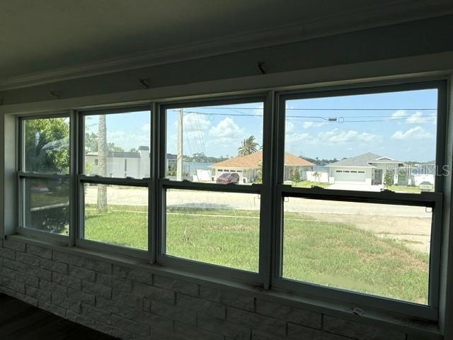 2400 N HALIFAX AVE — photo 3