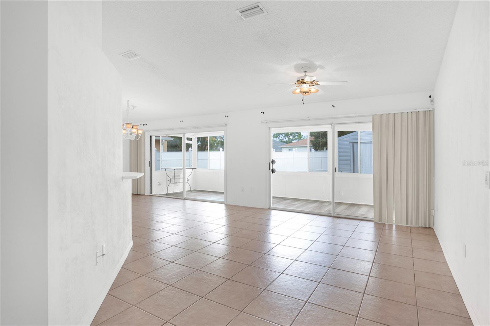 35 WESTGATE LN — photo 3