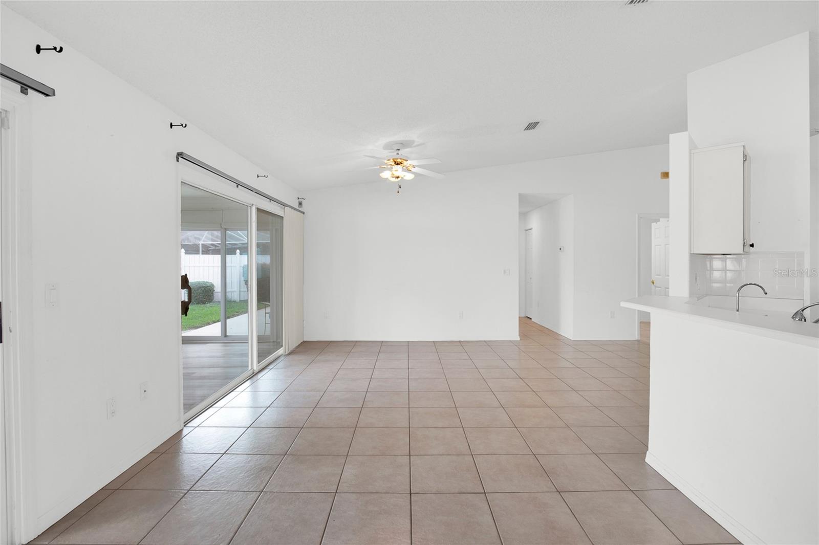35 WESTGATE LN — photo 5