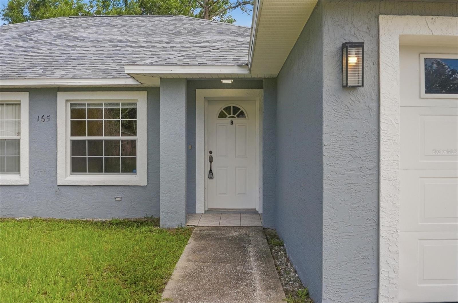 165 PLAIN VIEW DR #B — photo 2