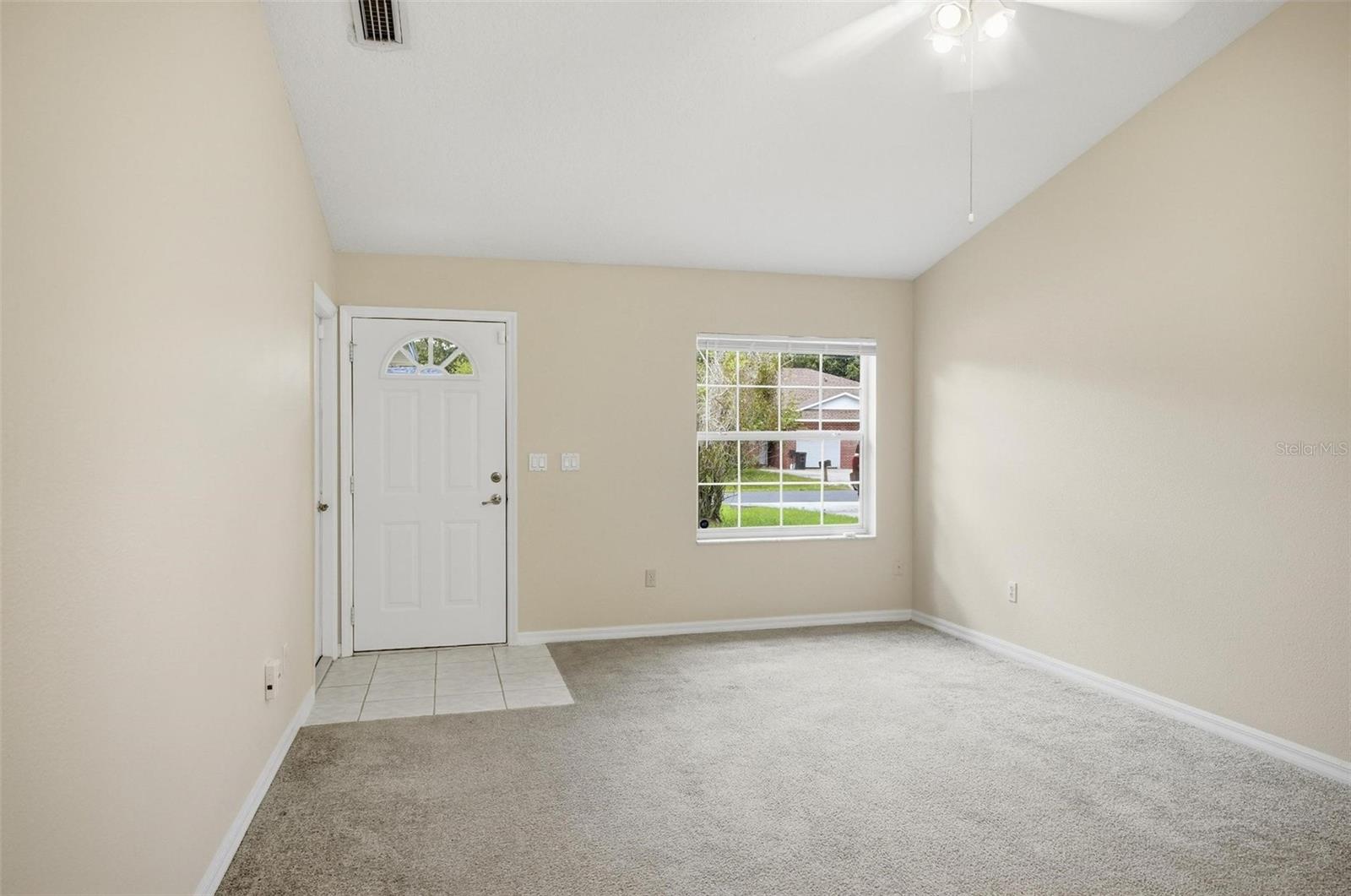 165 PLAIN VIEW DR #B — photo 4