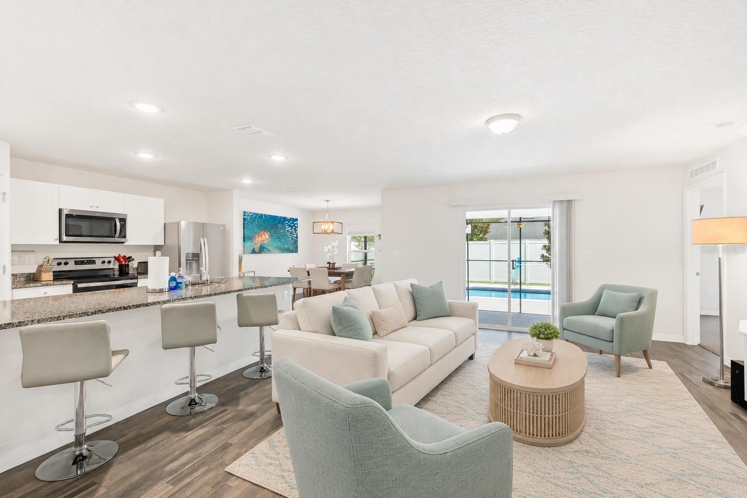 10 LLADD CT — photo 12
