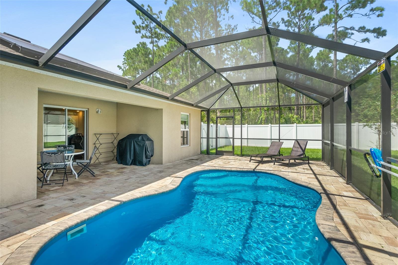 10 LLADD CT — photo 4