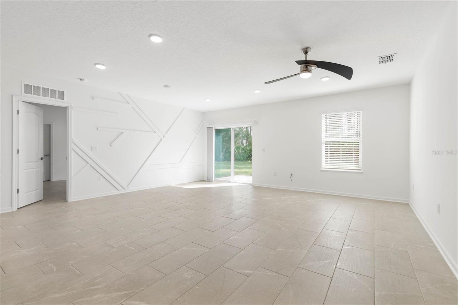 24 BEACON MILL LN — photo 6